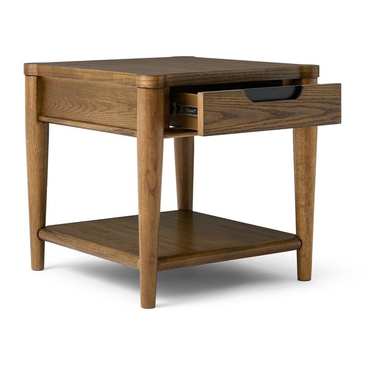 Roanhowe End Table | The Furniture Mart
