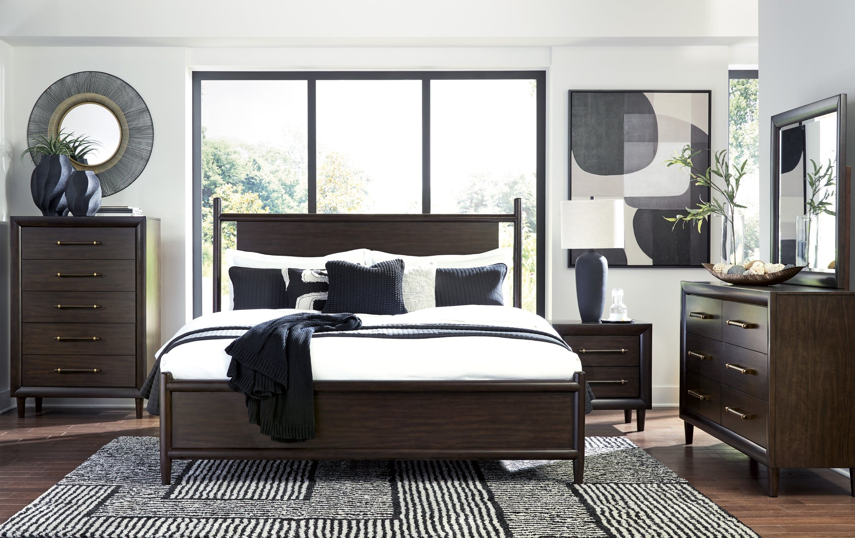 Dantenton King Bedroom Set - Thumbnail 4