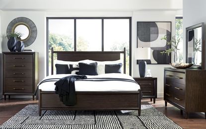 Picture of Dantenton King Bedroom Set