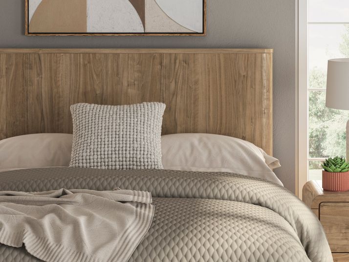 Picture of Dovander Queen Bed