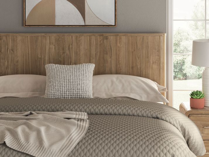 Picture of Dovander King Bedroom Set