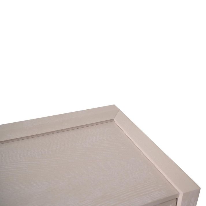 Picture of Spectre Chest